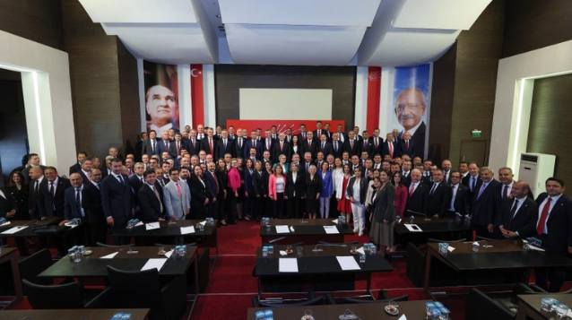 Kılıçdaroğlu millət vəkilləri ilə görüşdü(FOTOLAR)