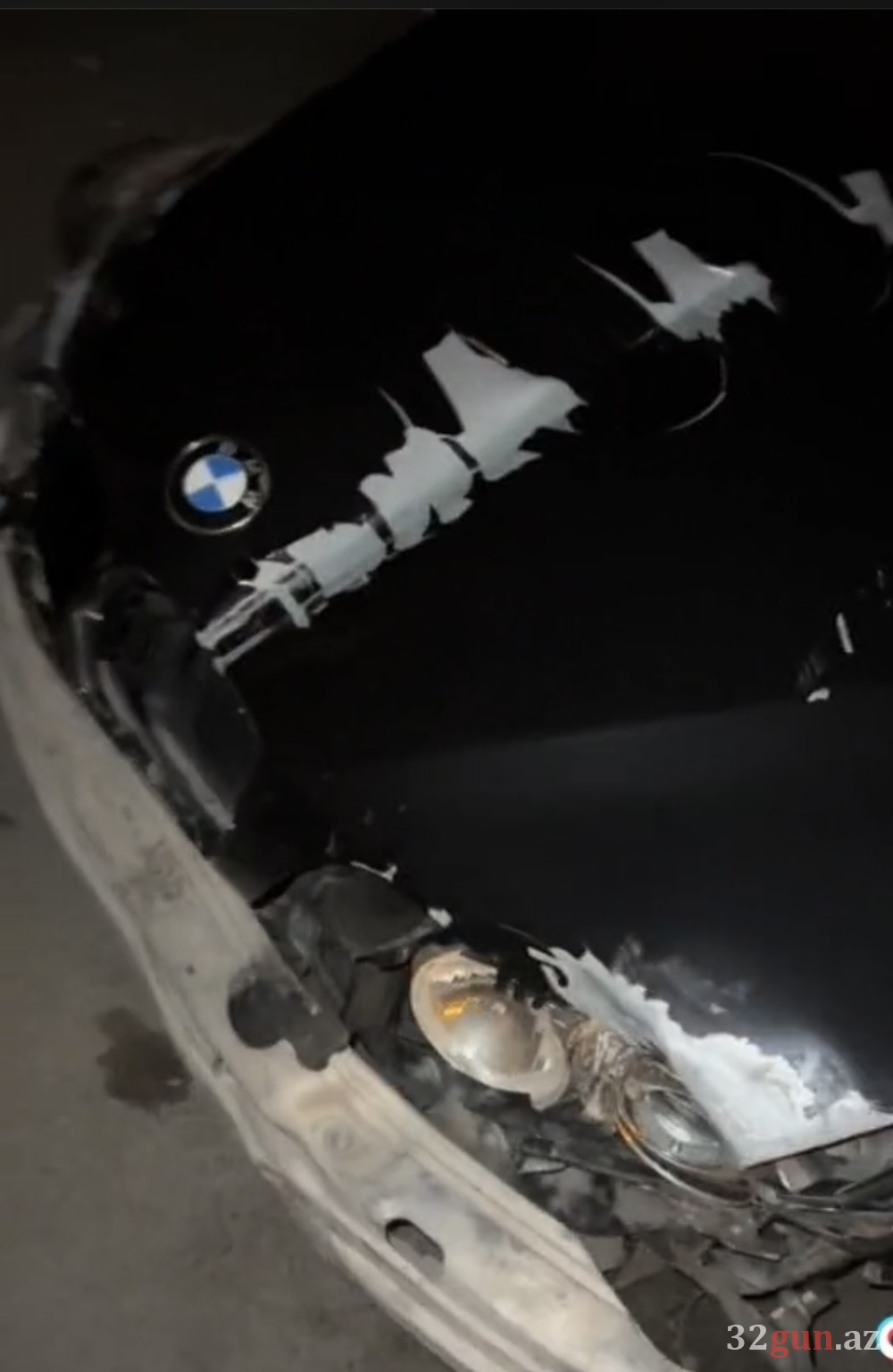 "BMW" əvvəl "VAZ2107" ilə toqquşdu, sonra divara çırpıldı(FOTO)