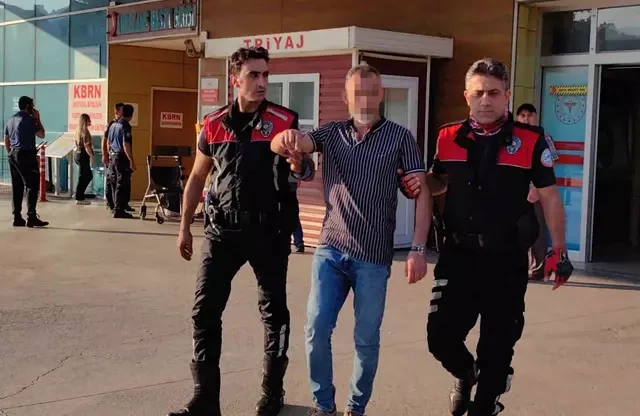 Dəhşətli hadisə: Sevgilisinə təcavüz edən adamı çapacaqla yaraladı- FOTO