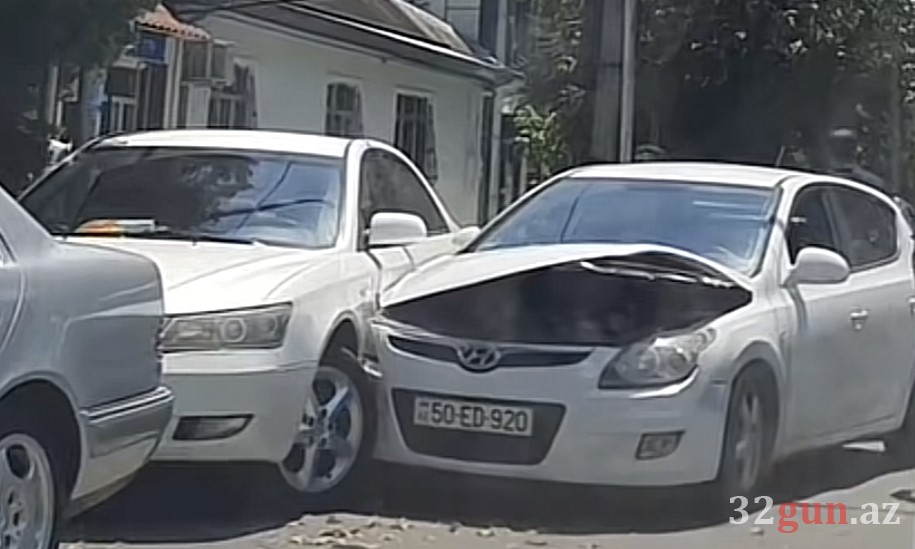 Göyçayda 3 avtomobil toqquşdu -FOTOLAR