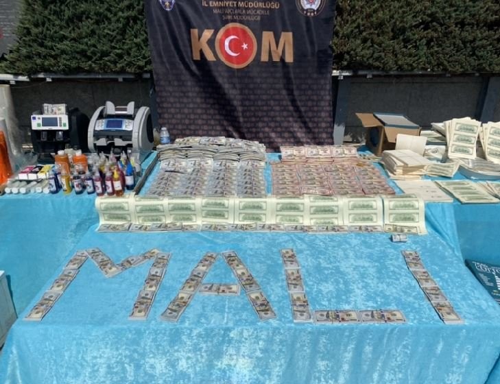 Polisdən Əməliyyat: Milyonlarla saxta dollarmüsadirə edildi