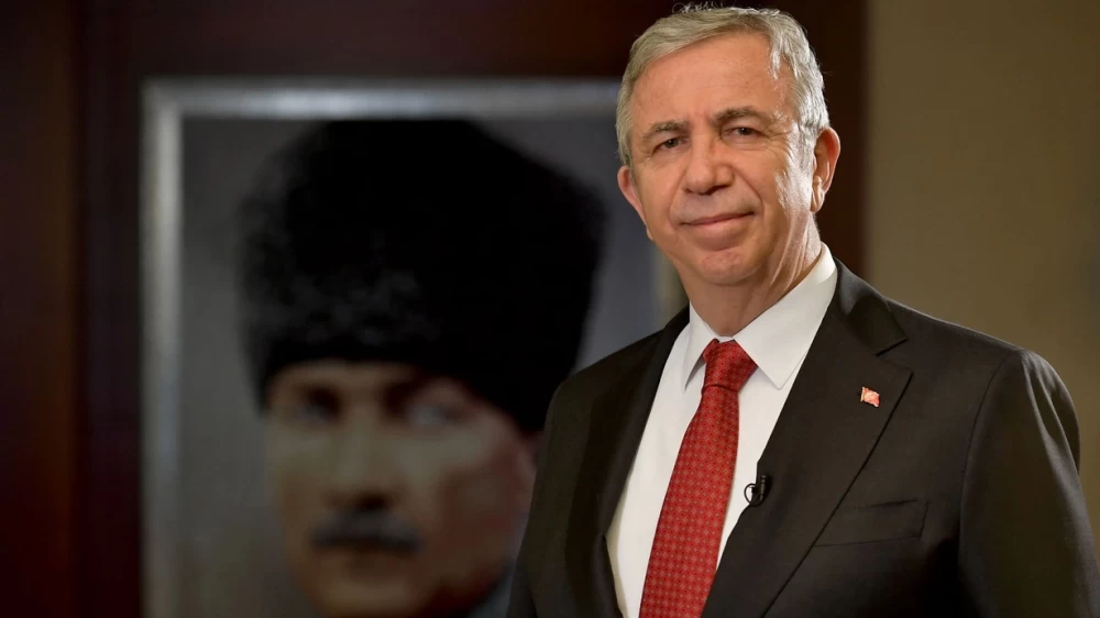 Yenidən namizəd olacağını açıqladı