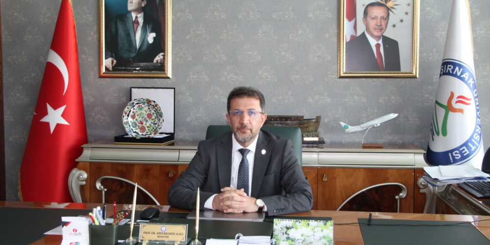 Universitetin rektorundan dəhşətli əməli:Özünü iki yerdə dekan yazdırdı, həyat yoıdaşına isə…