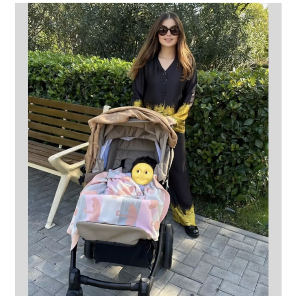 Sevdadan qızı ilə yeni - FOTOsu