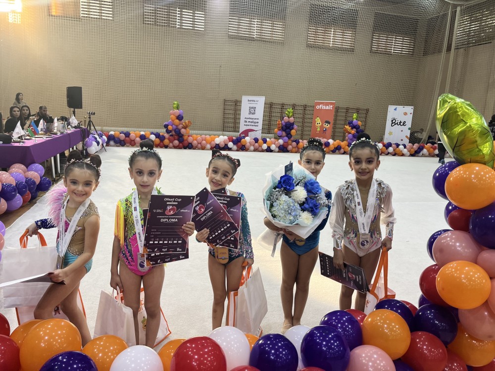 Bakıda möhtəşəm turnir- Yeniyetmə və gənc gimnastlar məharətlərini göstərdi (FOTO)