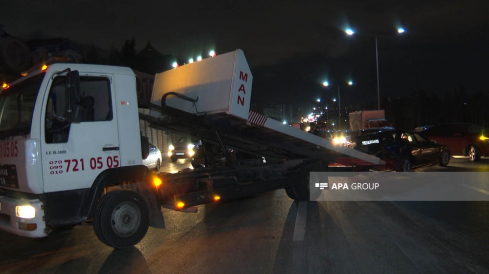 TƏCİLİ! Bakı-Sumqayıt yolunda ağır qəza -Xəsarət alan var - FOTO