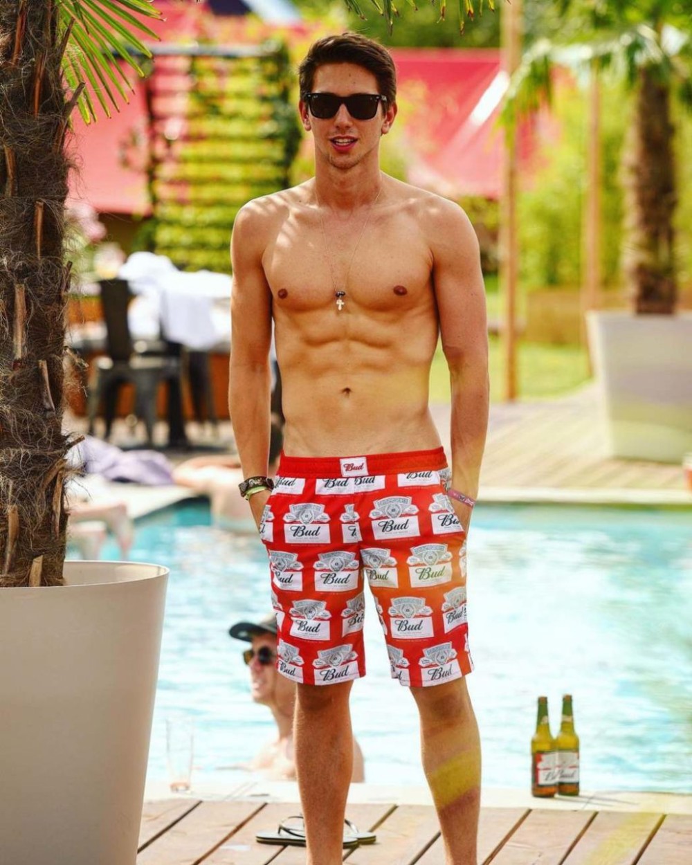 Tanınmış müğənni musiqi karyerasını bitirdiyini açıqladı