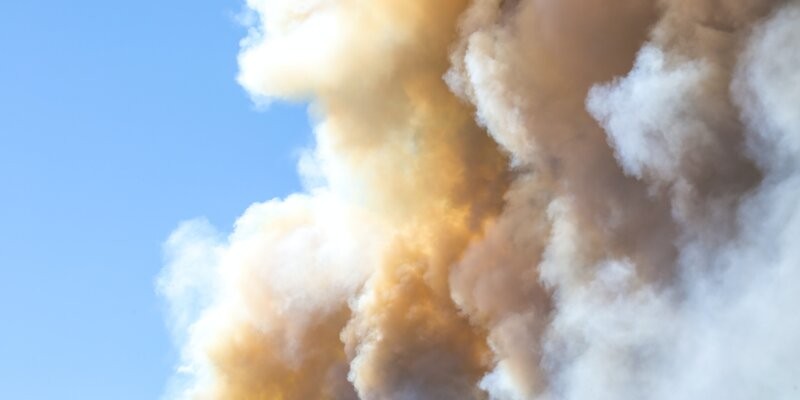 Futbolçunun evi partlayandaqucağında uşaqla çölə qaçıbmış (ŞOK GÖRÜNTÜLƏR)