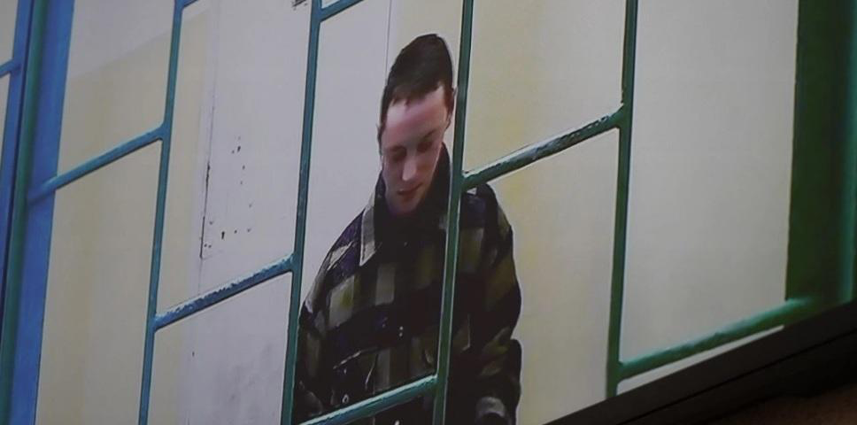 Həbsxanada başı qırxılan müğənnin səhhətində problem yarandı(FOTO)