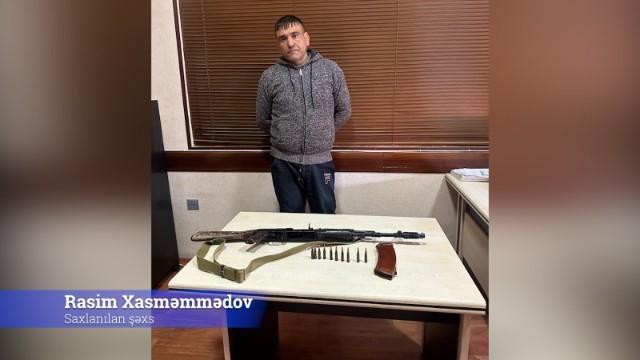“Kalaşnikov”a görə həbs olunan şəxs görün kimdir(VİDEO)