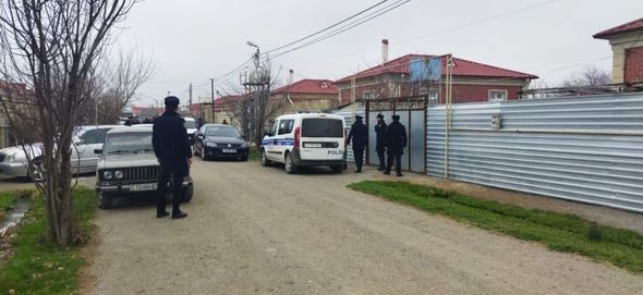 Ağdamda DƏHŞƏT: Dörd il əvvəl öldürülən qızın meyiti evlərinin həyətindən tapıldı -