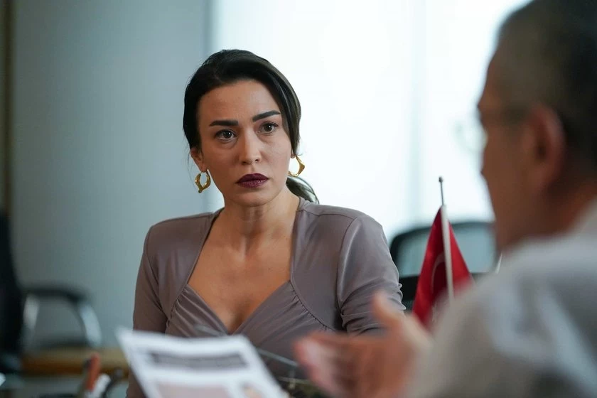 Məşhur aktrisanın köhnə halının görüntüləri sosial medianı silkələdi- Foto