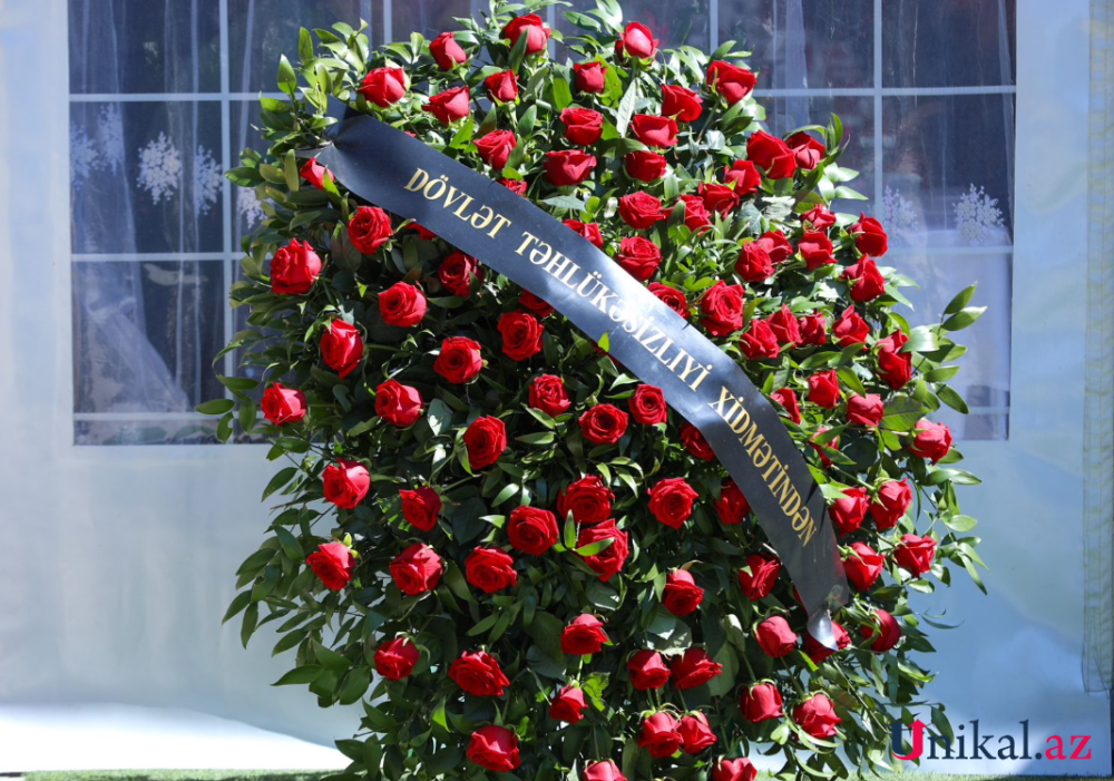 Namiq Abbasov dəfn edildi -(FOTOLAR + YENİLƏNİB)