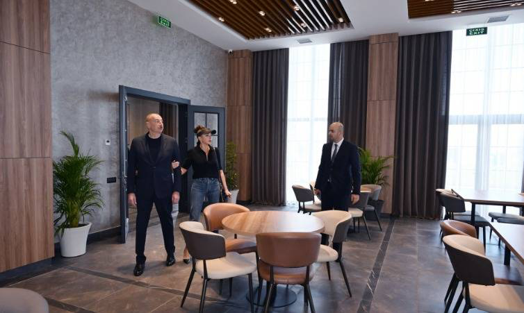 Prezidentlə xanımının hotelin açılışından - MARAQLI FOTOLAR