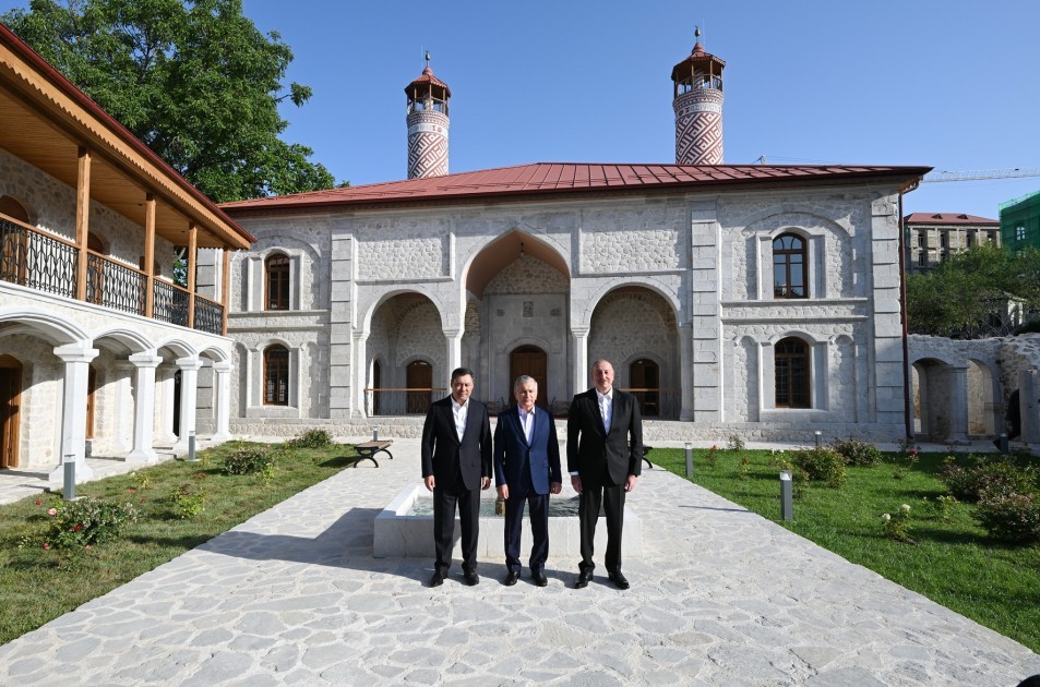 Prezidentlər Şuşanı gəzdi -FOTOLAR (YENİLƏNİB)