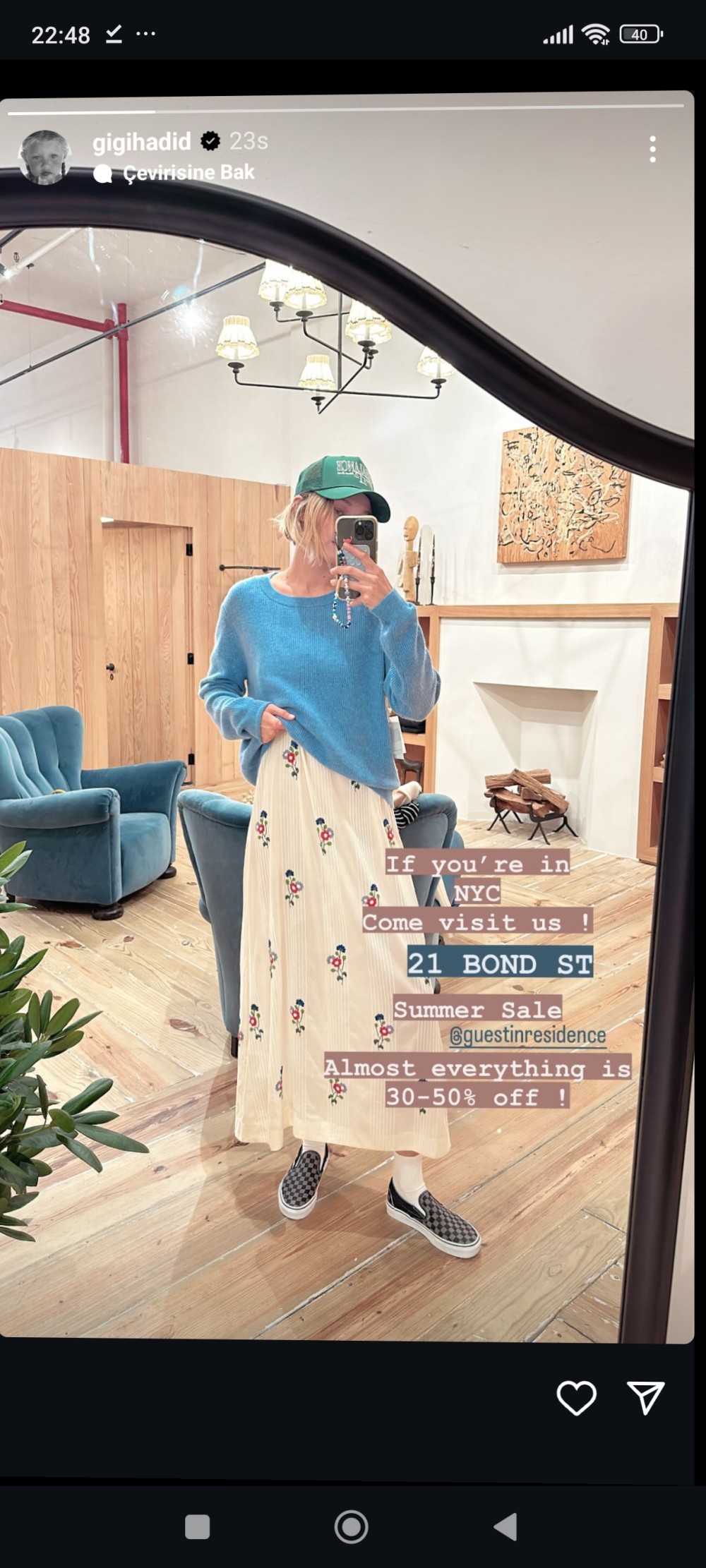 Məşhur model geyiminə görəməsxərəyə qoyuldu