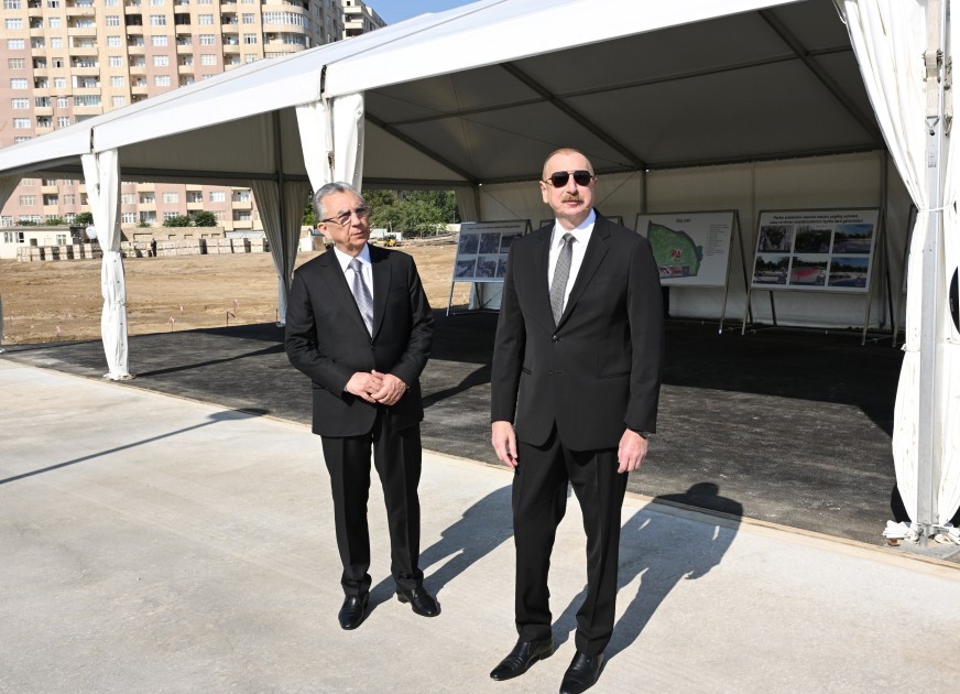 Prezident Bakıda yaradılan yeni parkda işlərin gedişi ilə tanış oldu -FOTOLAR