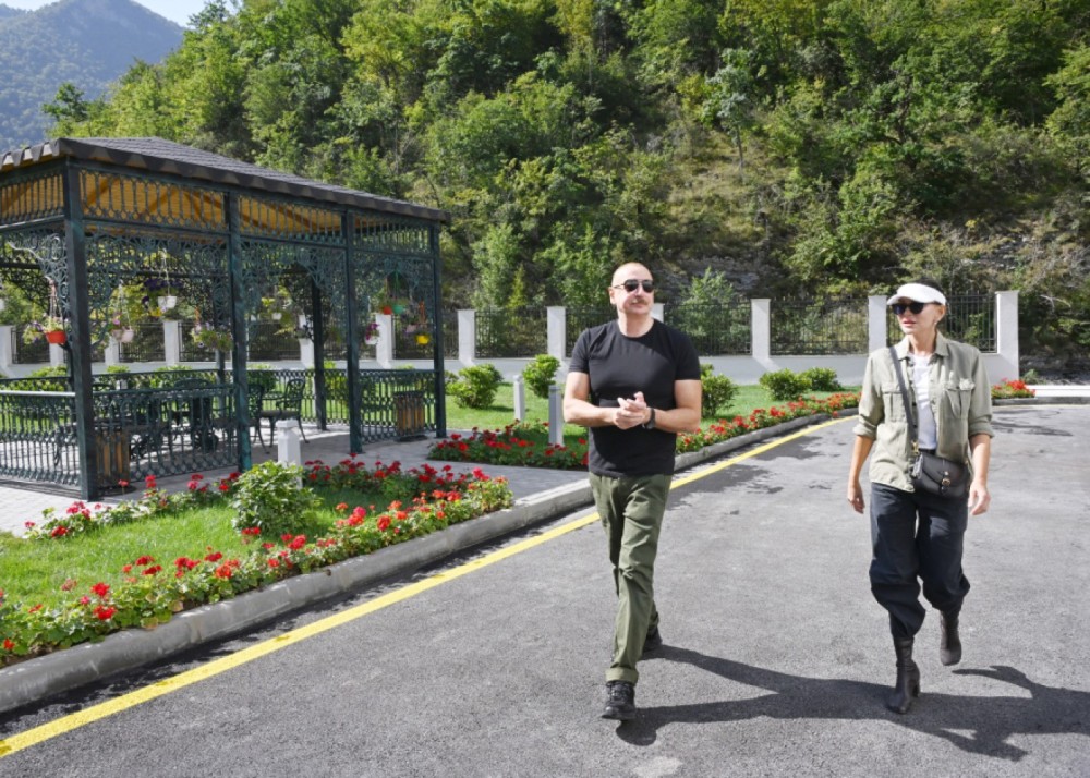 Prezident və xanımı Kəlbəcərdə açılışlarda iştirak etdilər -FOTOLAR (YENİLƏNİB)