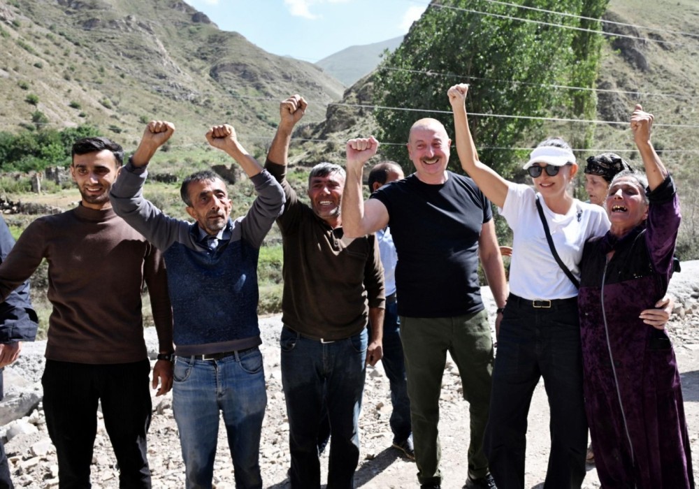 Prezidentlə Kəlbəcər sakinlərinin səmimi görüşü -FOTOLAR