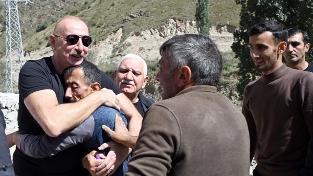 Prezidentlə Kəlbəcər sakinlərinin səmimi görüşü -FOTOLAR