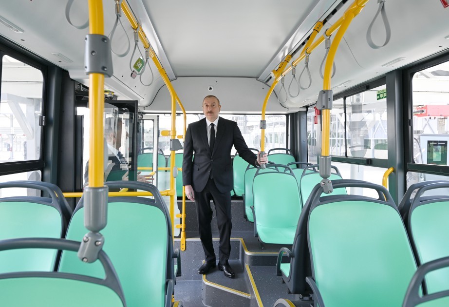 İlham Əliyev Zığ Elektrik Avtobus Parkının fəaliyyəti ilə tanış oldu -FOTOLAR (YENİLƏNİB)