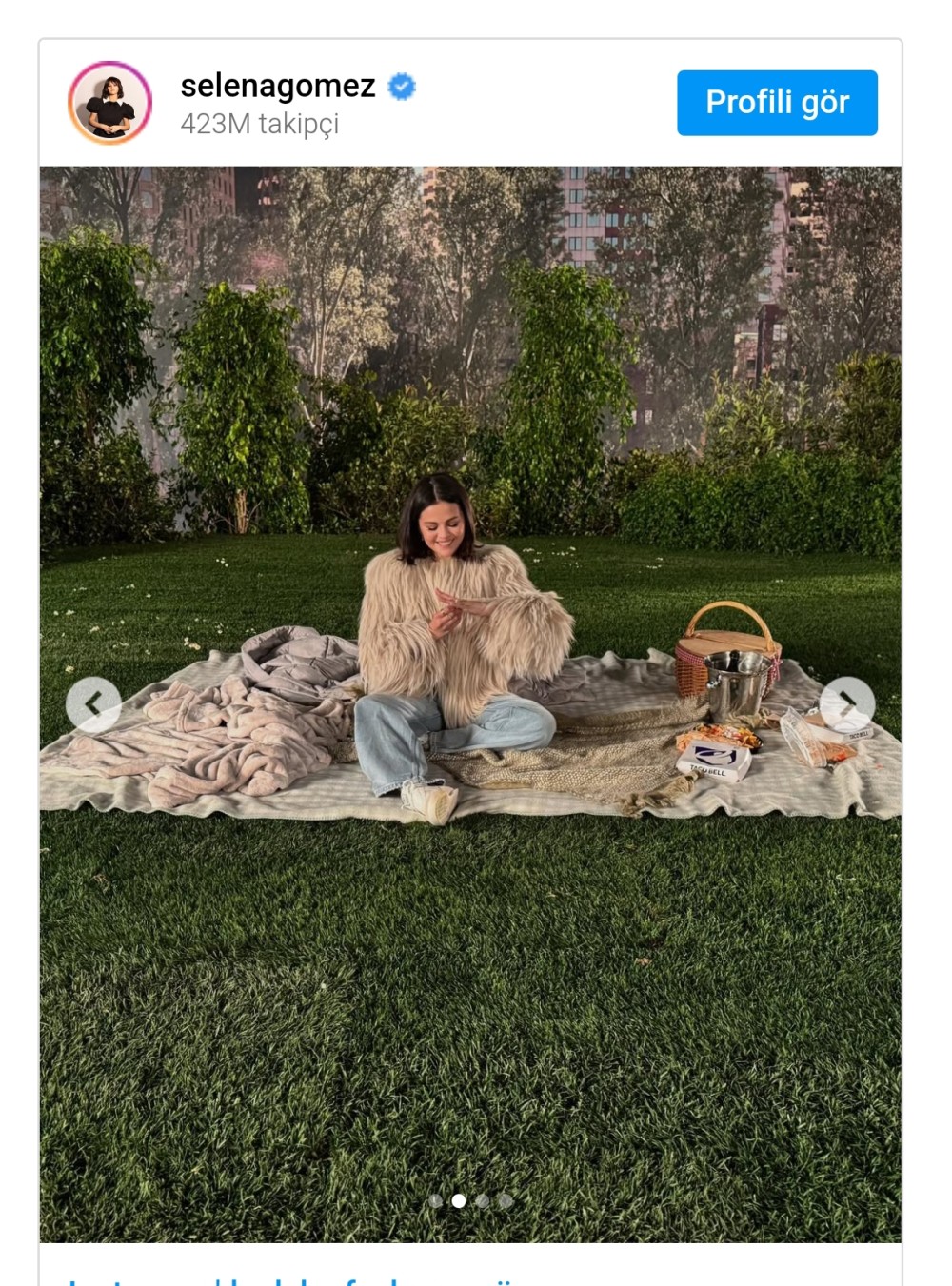 Məşhur müğənninin brilyant nişan üzüyünün qiyməti məlum olub- Fantastik məbləğdə/ FOTO