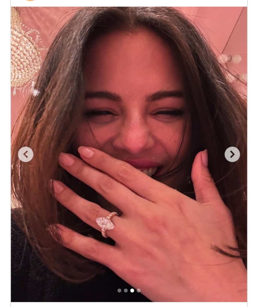 Məşhur müğənninin brilyant nişan üzüyünün qiyməti məlum olub- Fantastik məbləğdə/ FOTO