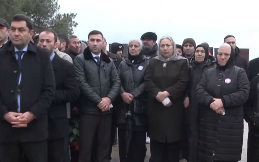 Pilotlar və bələdçi II Fəxri xiyabanda dəfn edildi -FOTOLAR / YENİLƏNİB