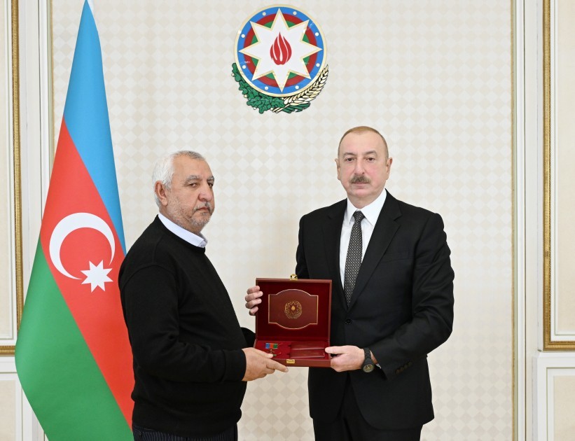 İlham Əliyev medal və ordenləri onlara təqdim etdi -VİDEO+FOTOLAR (YENİLƏNİB)