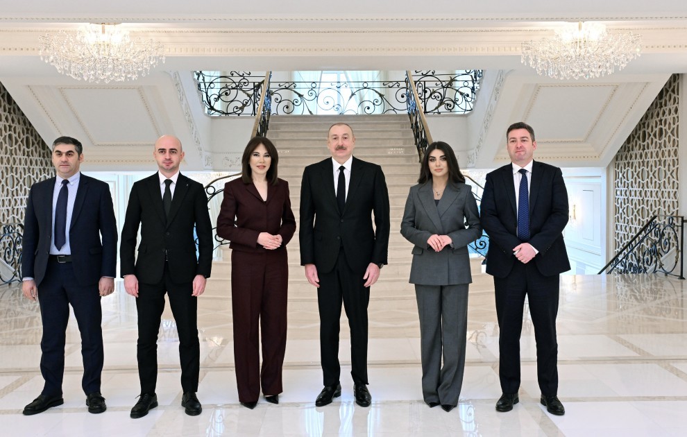 İlham Əliyev yerli televiziya kanallarına müsahibə verdi -FOTOLAR/VİDEO (YENİLƏNİB)