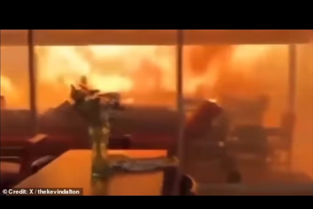 Los-Ancelesdə 5 milyon dollarlıq ev yanıb/ VİDEO+ FOTO