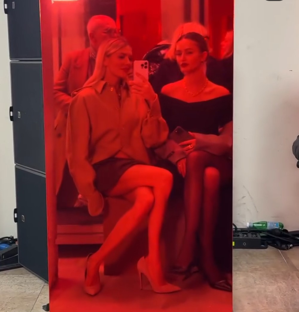 Rusiyalı milyarderdən boşandıqdan sonra ilk dəfə ictimaiyyət qarşısına çıxdı