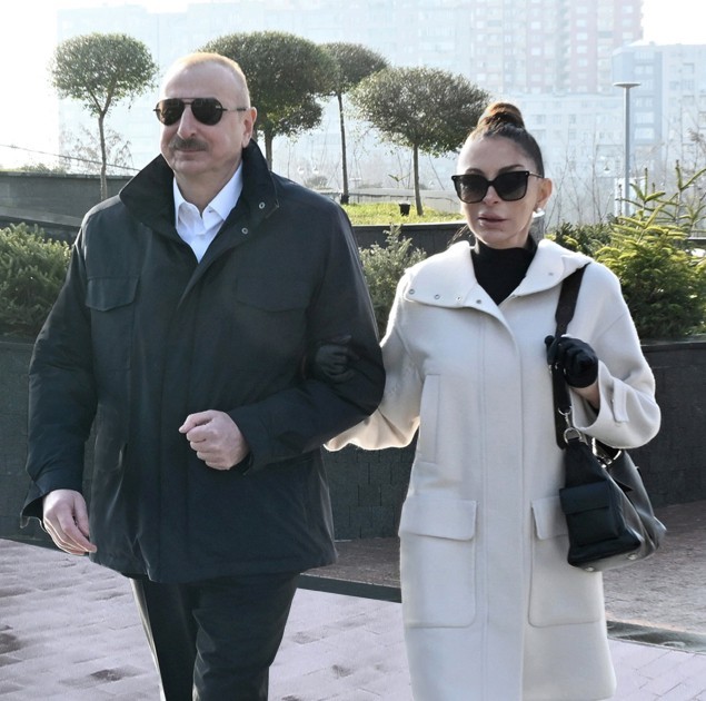 İlham Əliyev Bakıda yaradılan yeni parkın açılışında iştirakEDİB -FOTOLAR