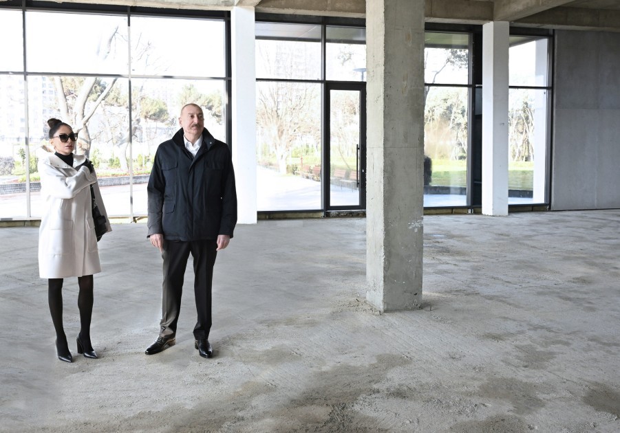 İlham Əliyev Bakıda yaradılan yeni parkın açılışında iştirakEDİB -FOTOLAR