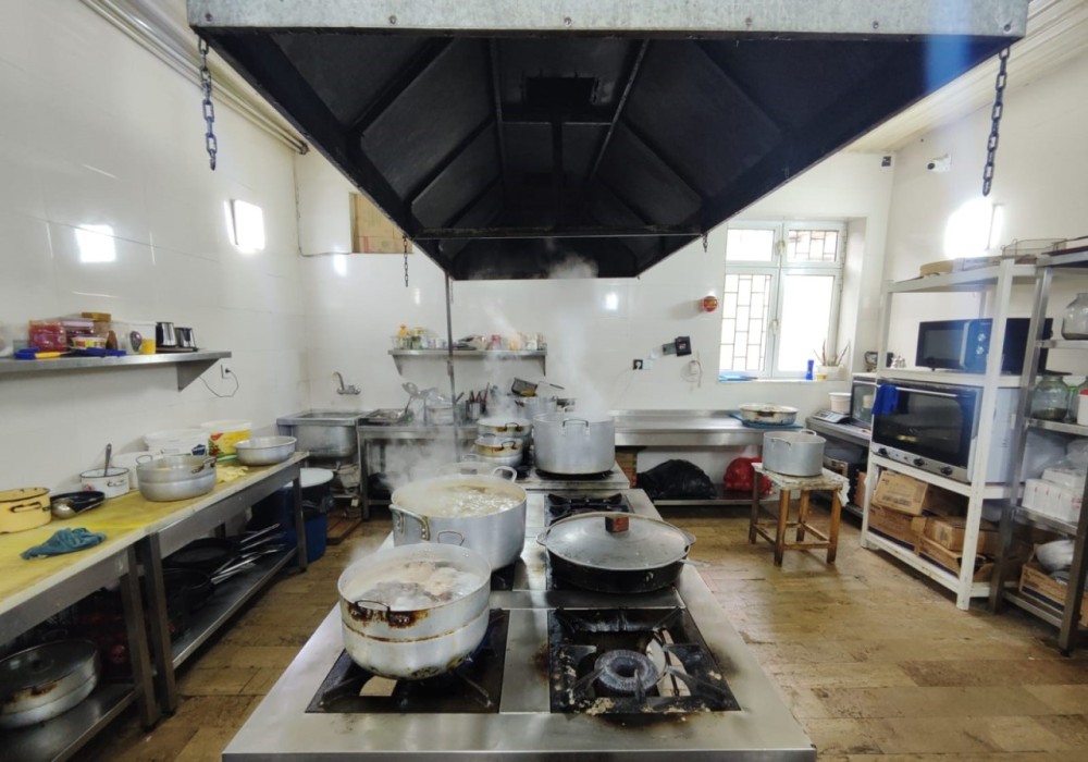 Daha bir restoranda nöqsanlar aşkarlandı/FOTOLAR