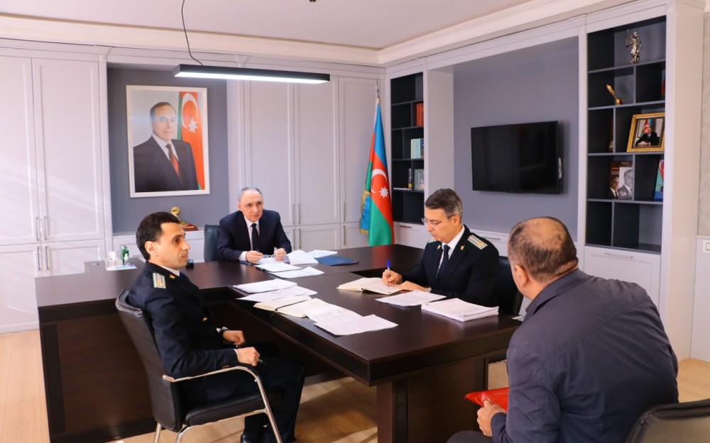 Baş prokuror Suraxanıda vətəndaşları qəbul etdi - FOTO