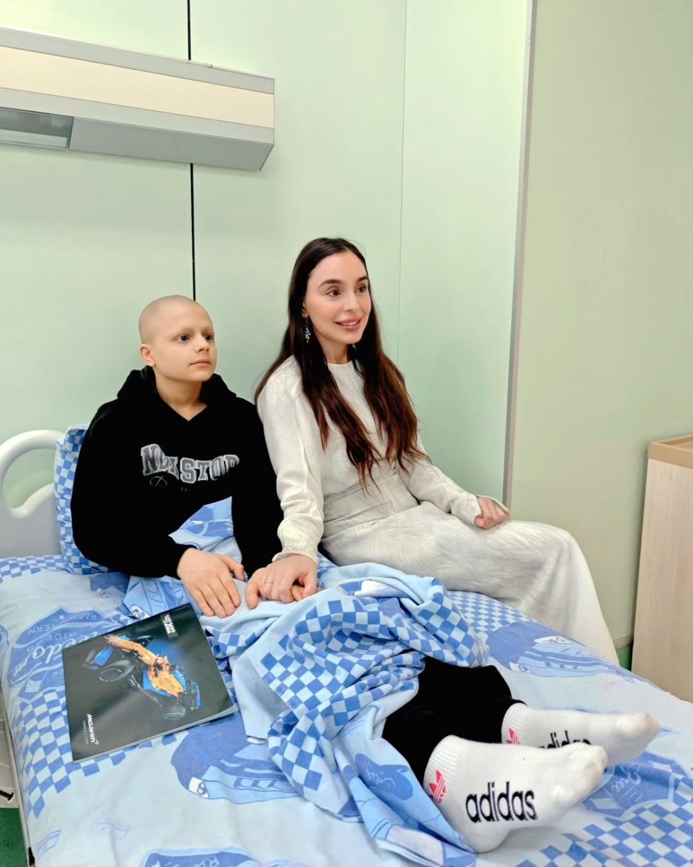 Leyla Əliyeva uşaqları ziyarət etdi -FOTOLAR