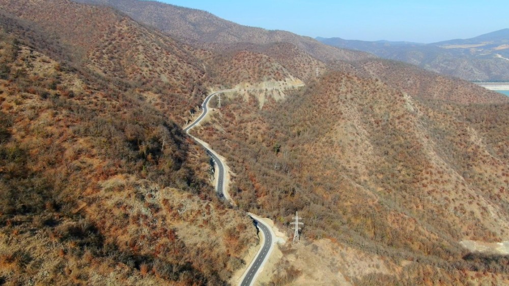 Prezident və birinci xanım Ağdərədə avtomobil yolunun açılışında -FOTOLAR