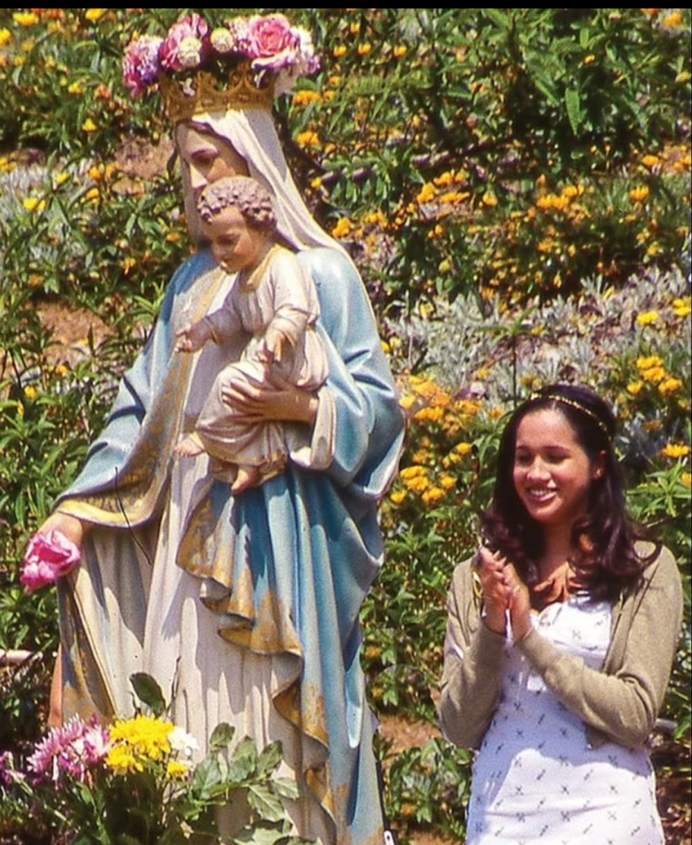 Meqan Marklın köhnə fotosu plastik əməliyyat şayiələrinə səbəb olub