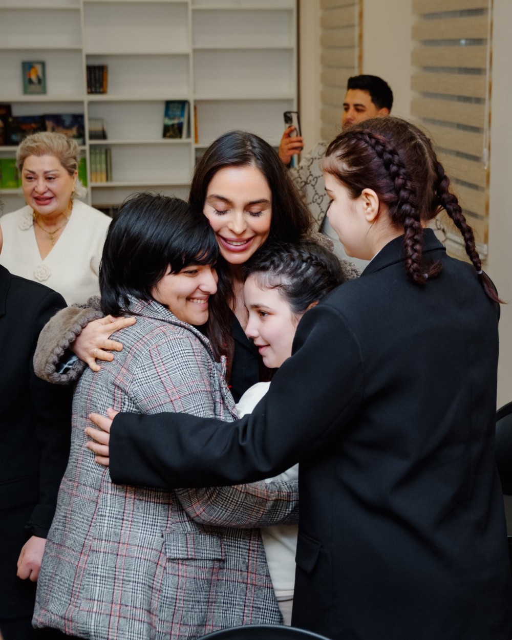 Leyla və Arzu Əliyevalar açılışda iştirak ediblər +FOTOLAR