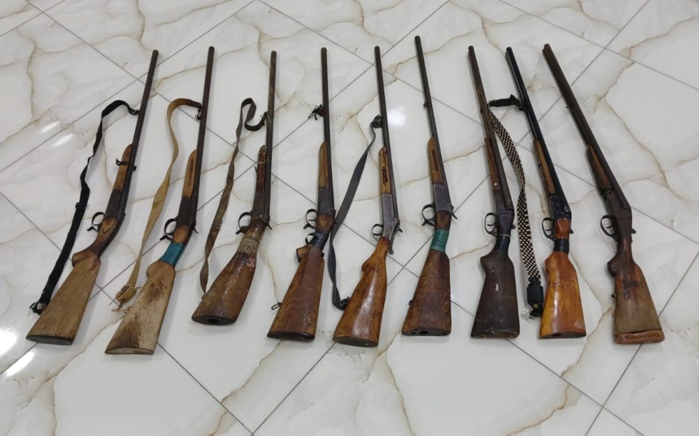 Olkə polisi ƏMƏLİYYAT KEÇİRDİ:5 avtomat silahı, 1 qumbara...