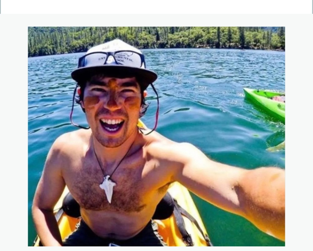 Amerikalı turist Hindistanda vəhşi qəbiləyə Coca-Cola verdiyinə görə həbs edilib