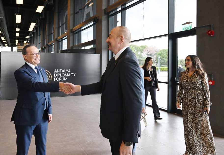 İlham Əliyev və ailə üzvləri Antalyada forumun açılışına qatıldı -FOTOLAR
