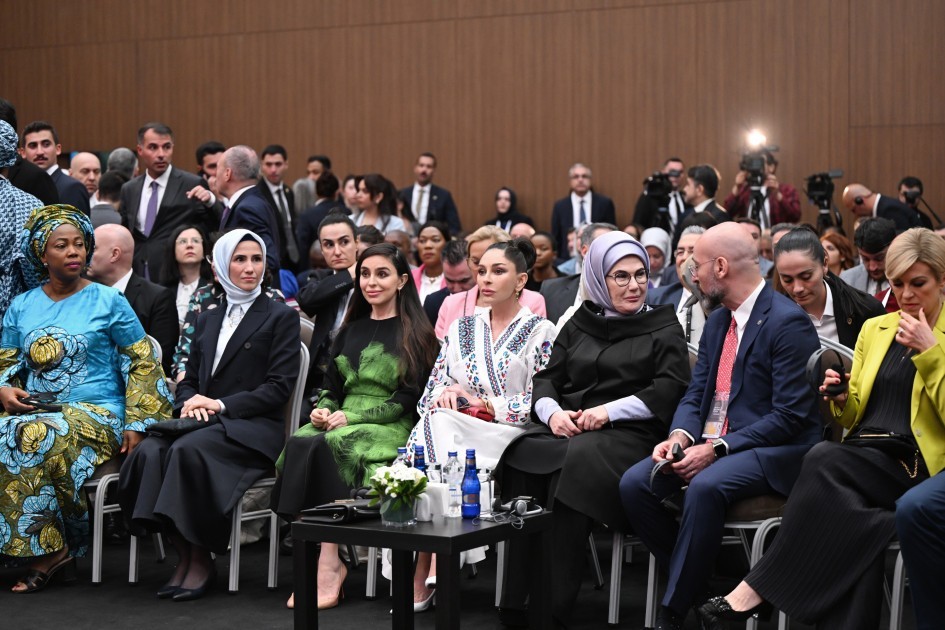 Mehriban Əliyeva Antalya Diplomatiya Forumunun panel iclasında iştirak edib - FOTOLAR