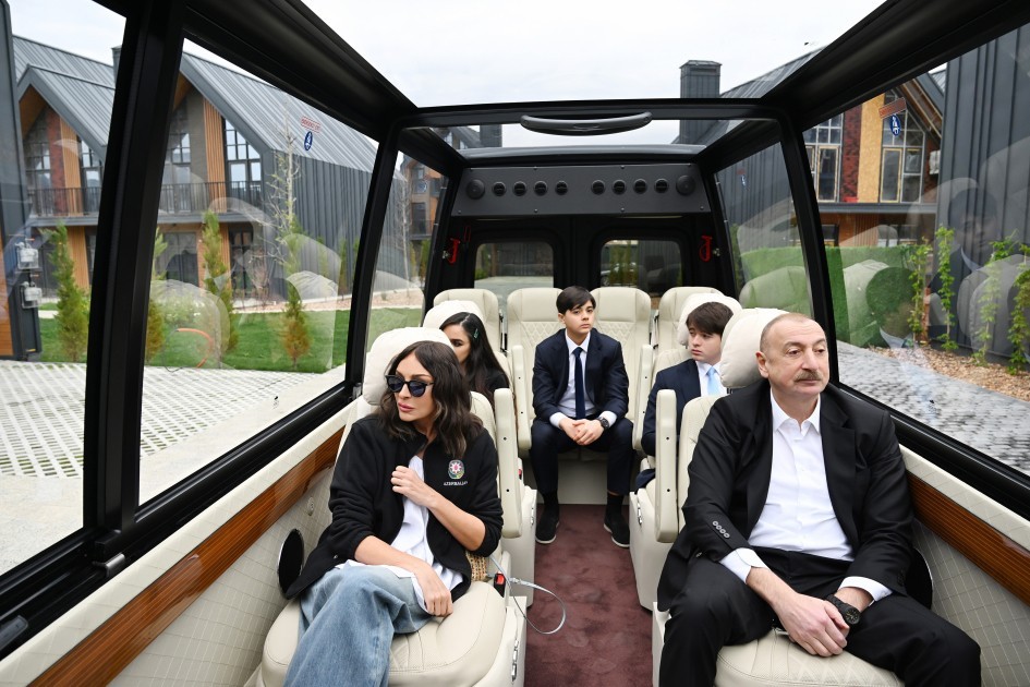 Prezident ailəsi ilə “Sea Breeze”də+ FOTOLAR