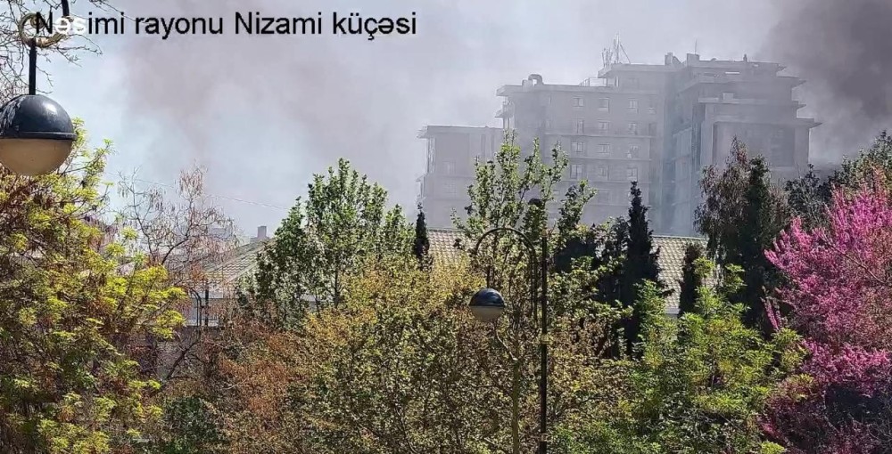 Yanğına görə yola məhdudiyyət qoyuldu - FOTO