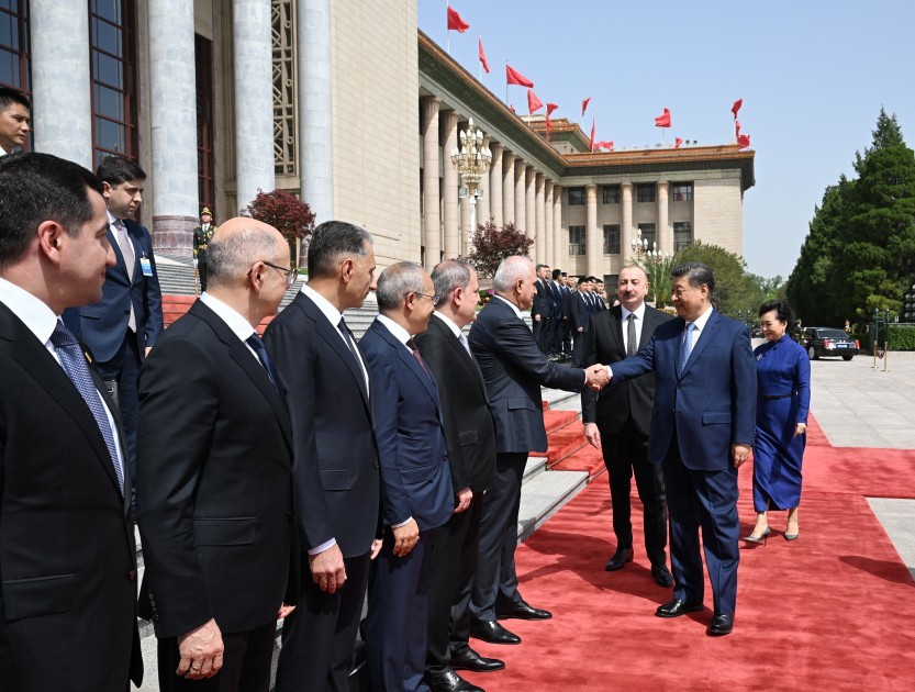 Prezidentin Pekində rəsmi qarşılanma mərasimi oldu -FOTOLAR (YENİLƏNİB)