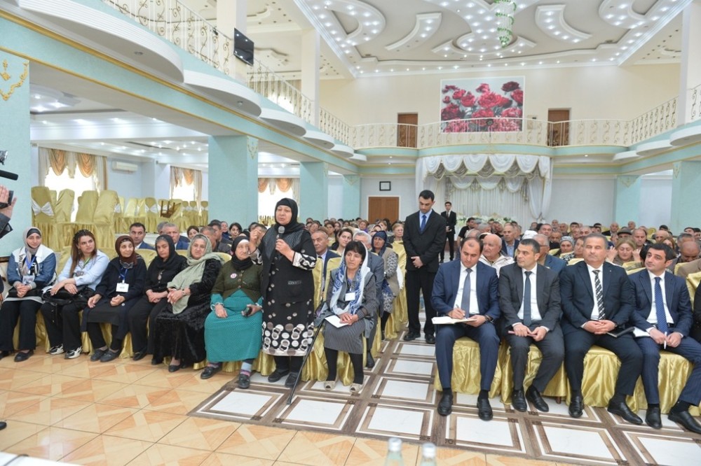 SON DƏQİQƏ‼️İcra başçısı vətəndaşları toyxanadaqəbul etdi (FOTOLAR)