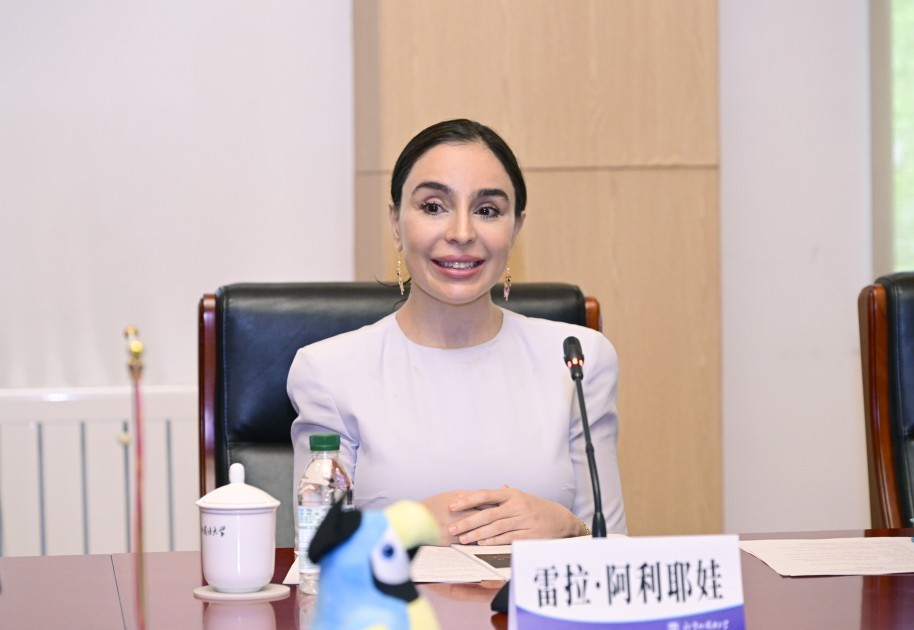 Leyla Əliyeva Pekin Xarici Dillər Universitetində - FOTOLAR