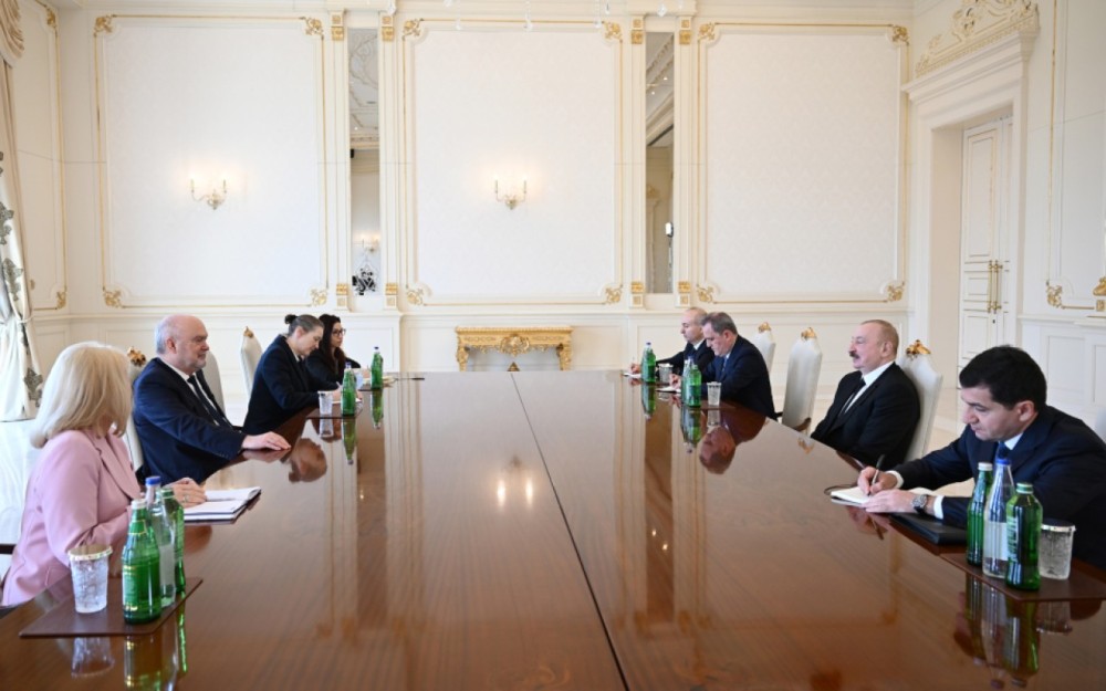 İlham Əliyev ATƏT-in Baş katibini qəbul etdi - FOTOLAR (YENİLƏNİB)